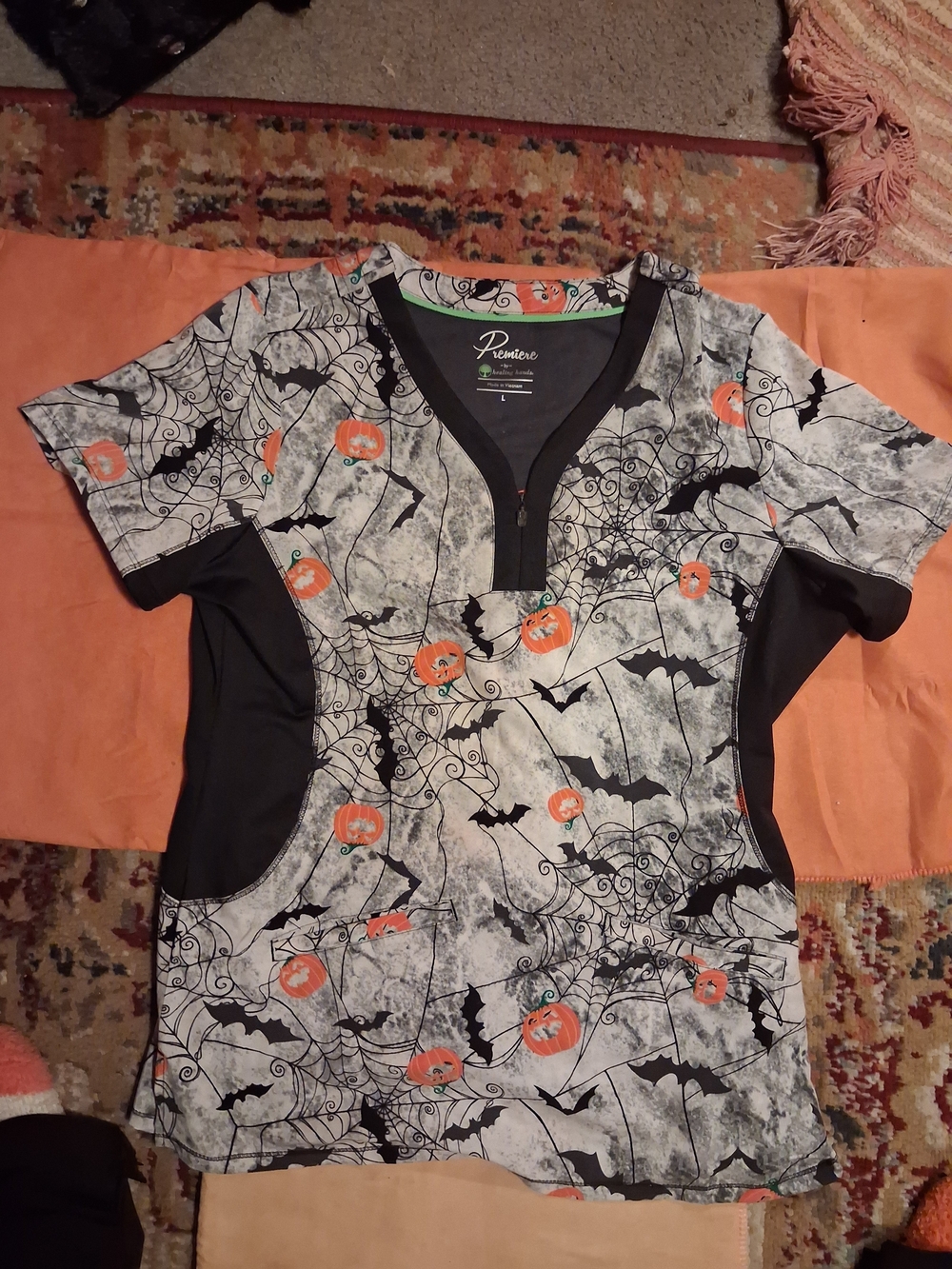 Premier Kids Halloween Pumpkin & Bat Print Scrub Top - Gray & Orange